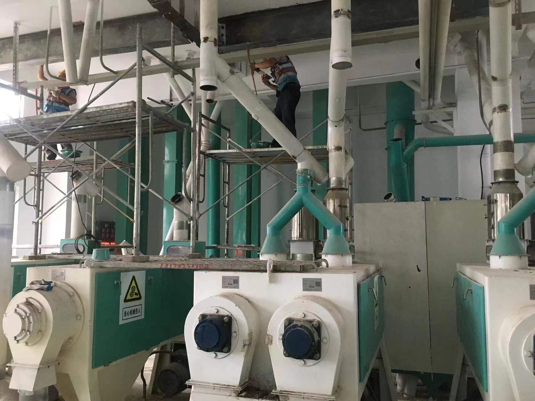 中糧面業擴建24萬噸年小麥加工項目一期打包區域樓層加固